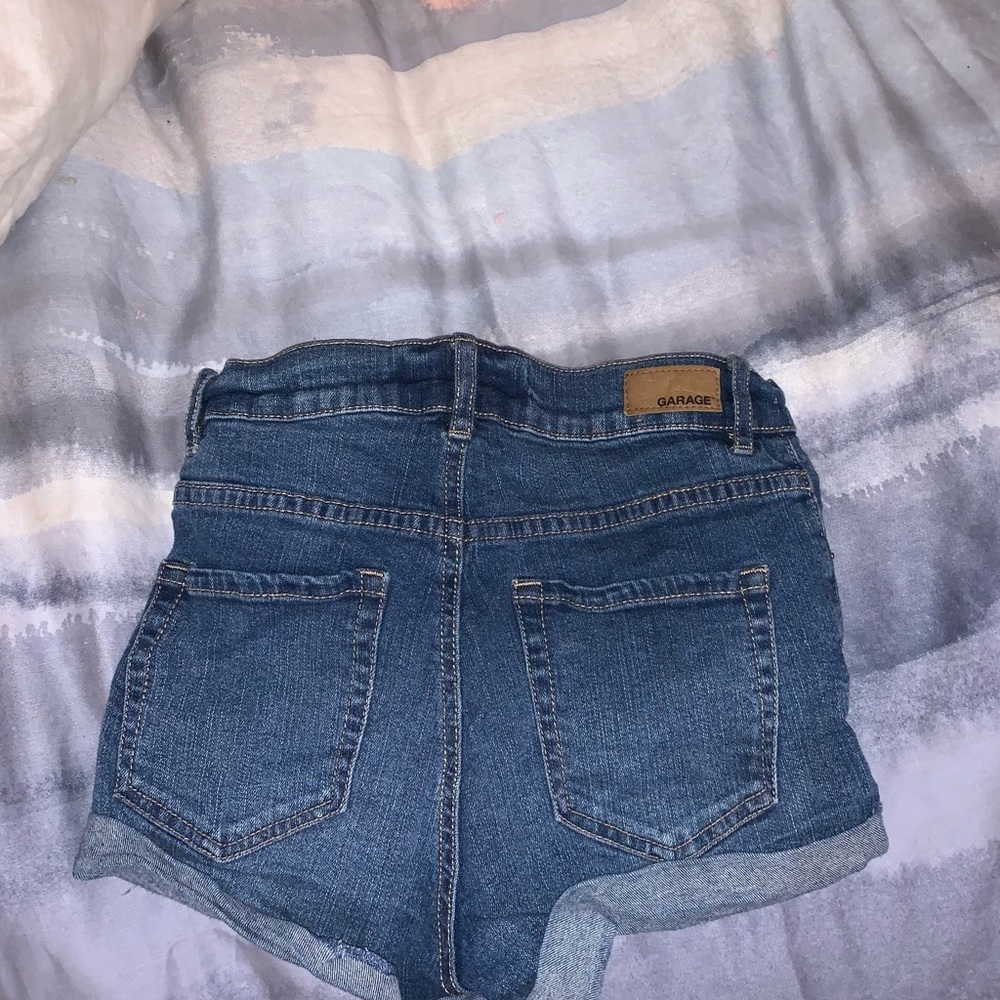 too small - Picture 2 of 2